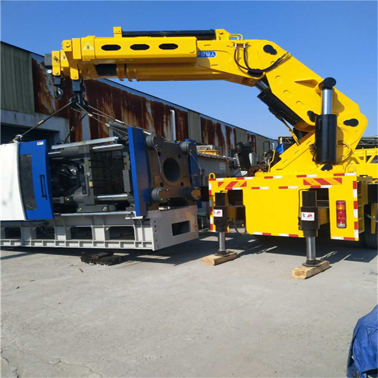 大安 大吨位折臂吊出租费用解析：一小时租赁多少钱