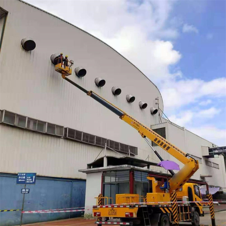 大安高空作业车出租服务：专业广告牌安装解决方案