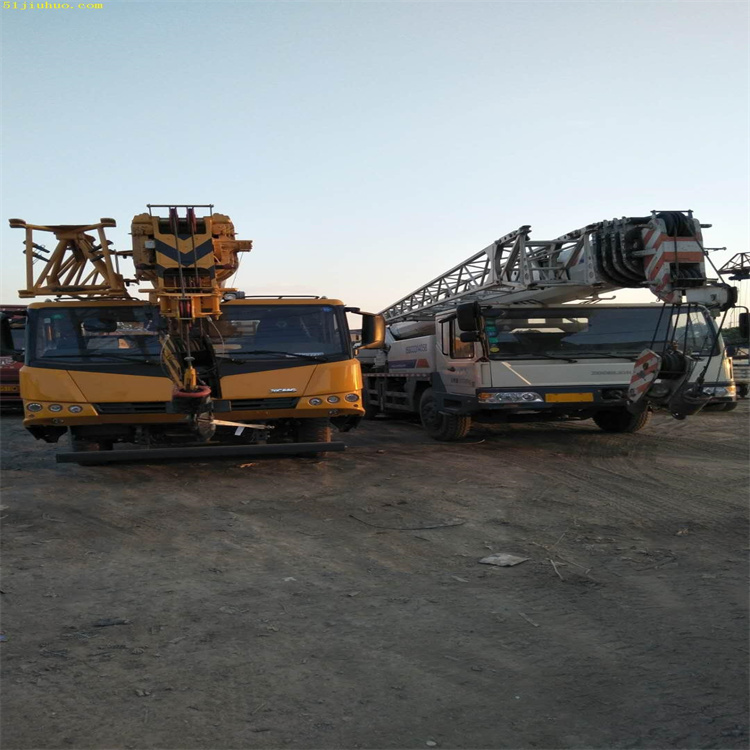 大安吊车吊挖机正确办法